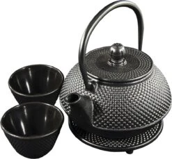 SakuraTea - Theepot Set - 4-delig - Gietijzer - Zwart - 0.8L - 2 Kopjes (100ml) -Keukengerei Winkel 1200x1113 4