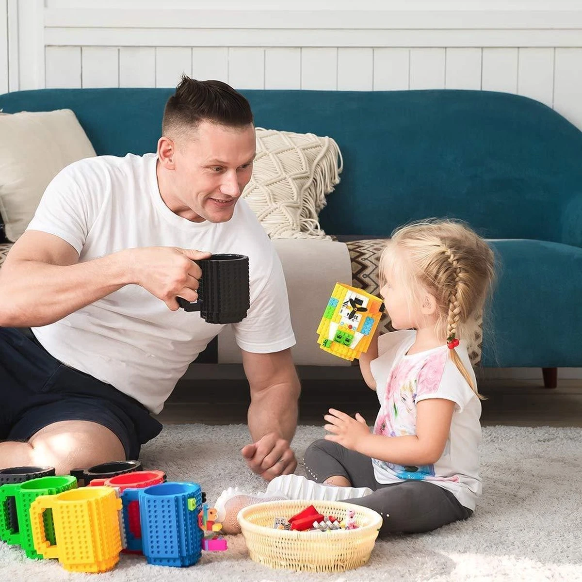 Merkloos Build On Brick Mug - Licht Blauw - 350 Ml - Bouw Je Eigen Mok Met Bouwsteentjes - BPA Vrije Drinkbeker Cadeau Voor Kinderen Of Volwassenen - Koffie Thee Limonade Of Andere Dranken - Pennenbeker - Creatief Accessoire Voor Op Bureau -HnD 5 Merkloos Build On Brick Mug - Licht Blauw - 350 Ml - Bouw Je Eigen Mok Met Bouwsteentjes - BPA Vrije Drinkbeker Cadeau Voor Kinderen Of Volwassenen - Koffie Thee Limonade Of Andere Dranken - Pennenbeker - Creatief Accessoire Voor Op Bureau -HnD - Afbeelding 5