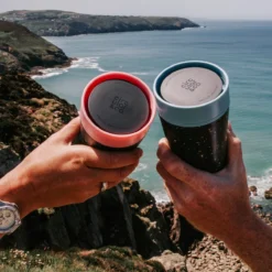 Circular&Co. Herbruikbare To Go Koffiebeker (rCUP) Zwart/roze 12oz/340ml -Keukengerei Winkel 1200x1200 1102