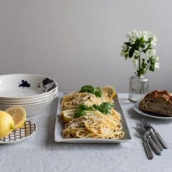 Royal Doulton Pacific - Pastaborden / Bordenset - Porselein - Wit / Blauw - ⌀ 22 Cm - 6 Stuks 12 Royal Doulton Pacific - Pastaborden / Bordenset - Porselein - Wit / Blauw - ⌀ 22 Cm - 6 Stuks -Keukengerei Winkel 1200x1200 1483