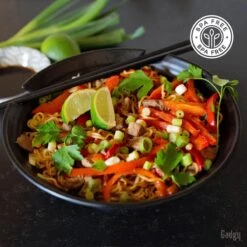 Gadgy Noodle Kom Set - 2 Kommen, 2 Paar Eetstokjes En 2 Lepels - Noodle Bowl - Japans Servies -Keukengerei Winkel 1200x1200 1549