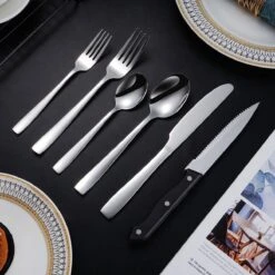 Deleca 8 Persoons Bestekset (48-delig) - Lepels, Messen, Vorken & Steakmessen - Vaatwasserbestendig - Zilver / RVS -Keukengerei Winkel 1200x1200 1731