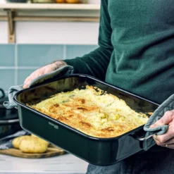 Dagelijkse Kost Door Jeroen Meus - Braadslede 39,5x28,6cm - Olijfgroen - Emaille - PFAS-vrij -Keukengerei Winkel 1200x1200 834