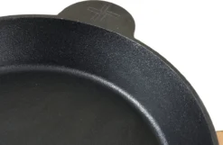 The Windmill Koekenpan Skillet Extra - 31,5 Cm - Gietijzer Zwart -Keukengerei Winkel 1200x782