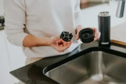 Kambukka Olympus Thermosbeker 500 Ml - Makkelijk Reinigen - Lekvrije Koffiebeker - RVS - Darkness -Keukengerei Winkel 1200x800 125