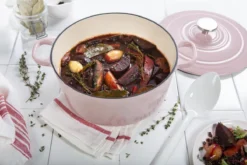 BK Bourgogne Braadpan Ø 24 Cm - Roze - Gietijzer - Inductie -Keukengerei Winkel 1200x800 87