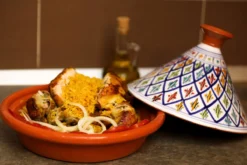 CRAFLAIR ~ Tajine ~ Ø 30 Cm ~ Geschikt Voor Inductie - Adapter ~ Handgemaakt ~ Geglazuurd Keramiek -Keukengerei Winkel 1200x800 93