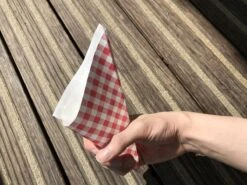 Papieren Frietzak - 30 Stuks - Kleine Patat Maat K14 - Boerenbont - Rode Ruitjes - Puntzak - Patatzak - Traktaties -Keukengerei Winkel 1200x899 35