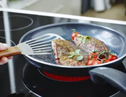 GreenPan Cambridge Koekenpan 26cm - Zwart - Inductie - PFAS-vrij -Keukengerei Winkel 1200x926 3