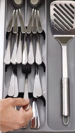 Joseph Joseph Bestekbak 8-vakken - Grijs - Sorteervakken -Keukengerei Winkel 674x1200 2