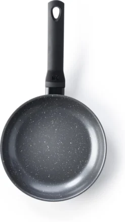 BK Universe Koekenpan Ø 28cm - Inductie - Anti-aanbak - PFAS-vrij -Keukengerei Winkel 679x1200