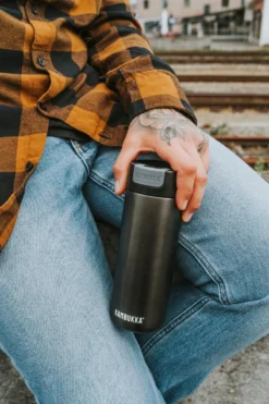 Kambukka Olympus Thermosbeker 500 Ml - Makkelijk Reinigen - Lekvrije Koffiebeker - RVS - Darkness -Keukengerei Winkel 800x1200 19