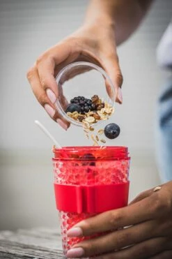 Sareva Muesli Beker - Met Lepel - Yoghurt 2 Go - Rood -Keukengerei Winkel 800x1200 27