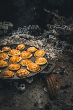 The Windmill Poffertjespan 30 Cm Gietijzer 2,3 Kg Zwart -Keukengerei Winkel 800x1200 5