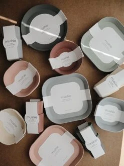 Siliconen Kommen - Mushie - Vanille - Set 2 33 Siliconen Kommen - Mushie - Vanille - Set 2 -Keukengerei Winkel 897x1200 2